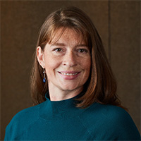 Heather Saunders headshot