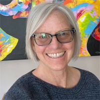 Headshot of Kelly Shanahan