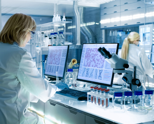 Group of researchers working in a lab